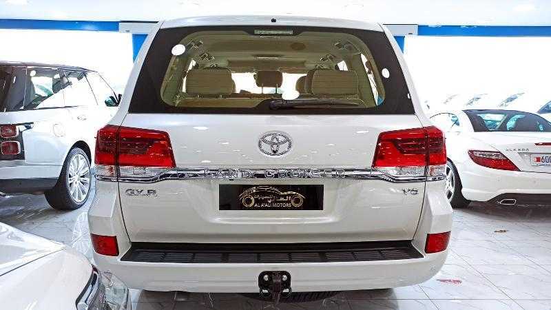 Toyota Land Cruiser VXR-pic_6