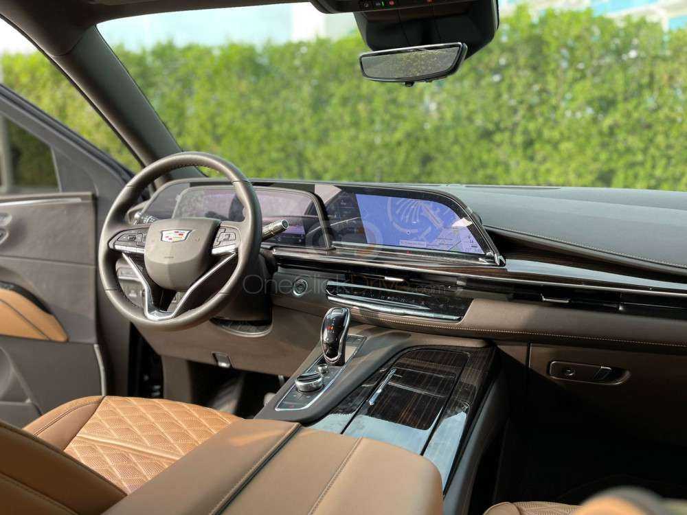 RENT CADILLAC ESCALADE PLATINUM SPORT 2021 IN DUBAI-pic_2