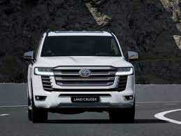 RENT TOYOTA LAND CRUISER GXR V6 2022 IN DUBAI-pic_5