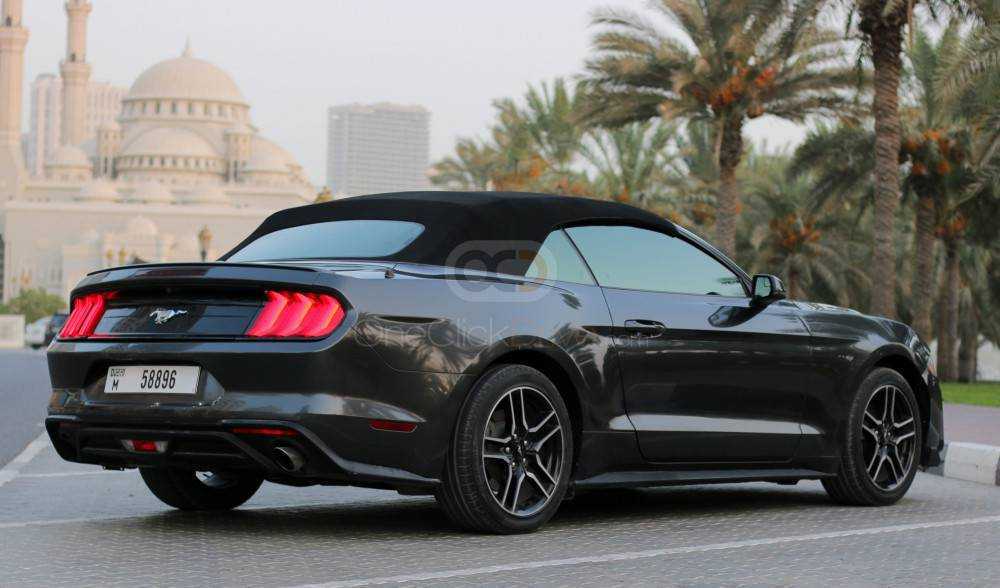 Rent Ford Mustang EcoBoost Convertible V4 in Dubai-pic_5