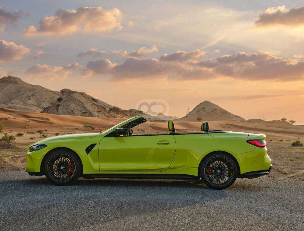 RENT BMW M4 COMPETITION CONVERTIBLE 2022 IN DUBAI-pic_3