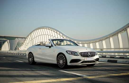 RENT MERCEDES BENZ C300 2017 IN DUBAI-pic_2