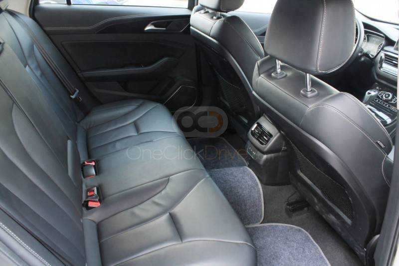 Rent Hongqi H5 2020 in Dubai - Luxury Redefined-pic_4