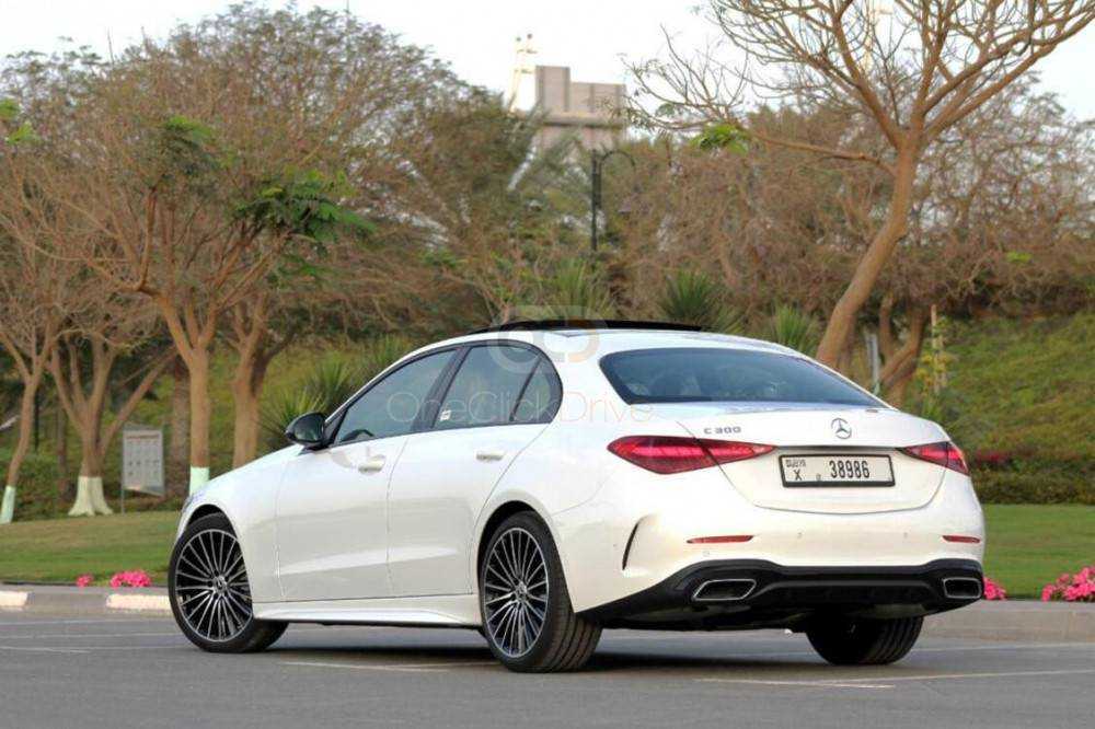 Rent Mercedes Benz C300 2022 in Dubai - Luxury Sedan-pic_4