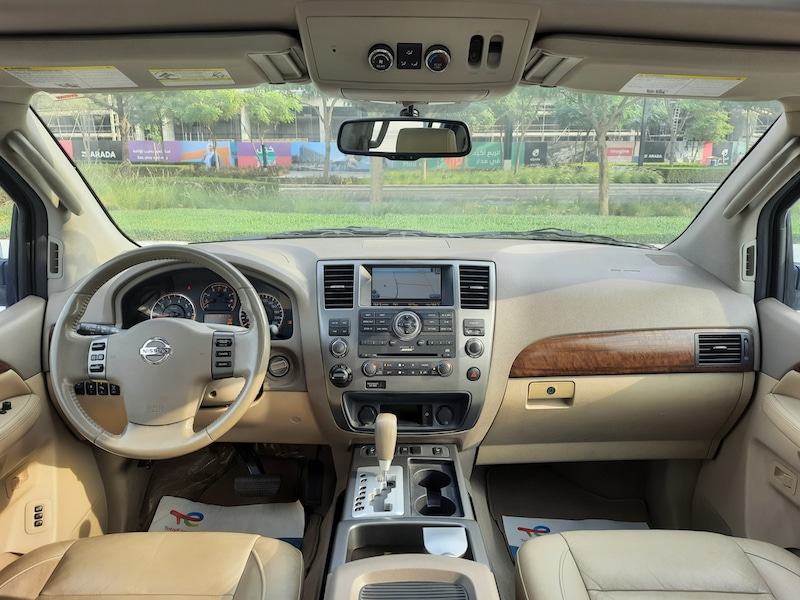 Nissan Armada LE-pic_1